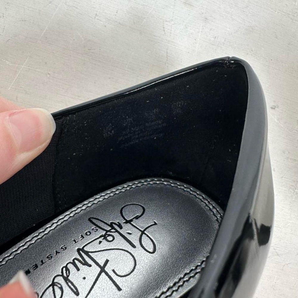 Black Patent Leather Pumps - Picture 6 of 8
